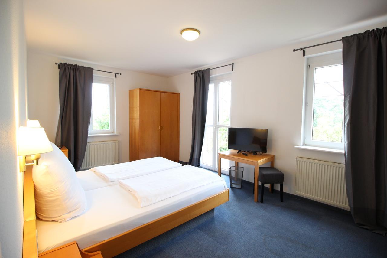 Hotel Berghof Albersweiler Εξωτερικό φωτογραφία